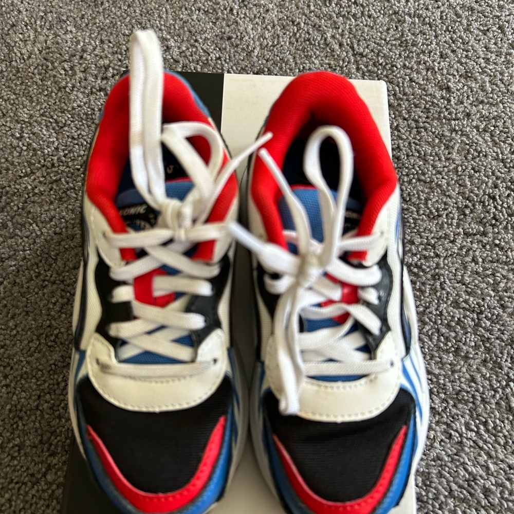 Kid puma sneakers (sonic edition)